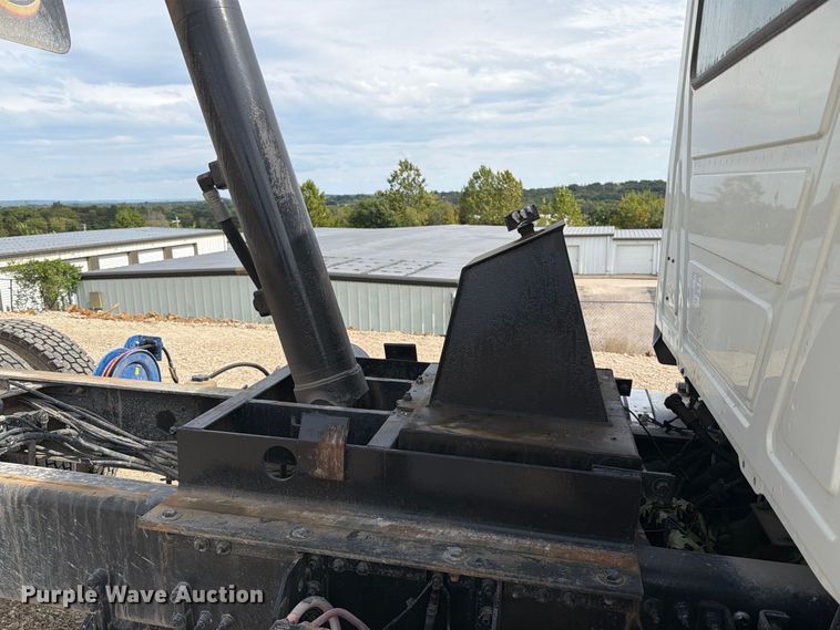 image for item FT6418 Ox Bodies dump bed