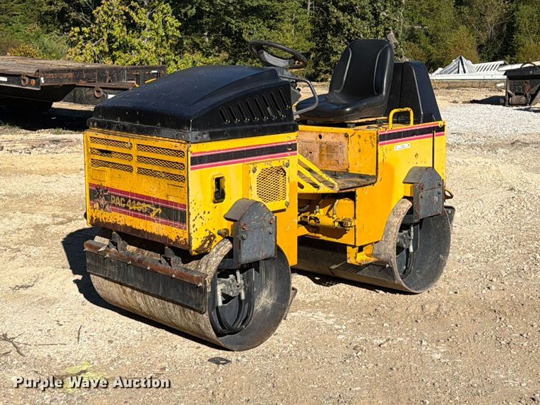 image for item FT6428 Stone WP4100 double drum vibratory roller