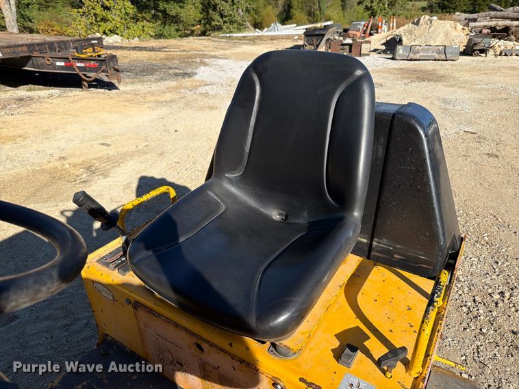 image for item FT6428 Stone WP4100 double drum vibratory roller