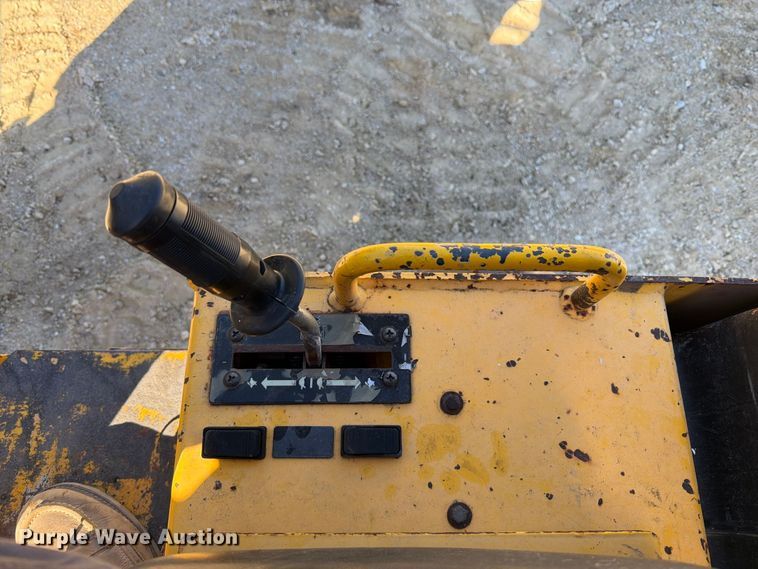 image for item FT6428 Stone WP4100 double drum vibratory roller