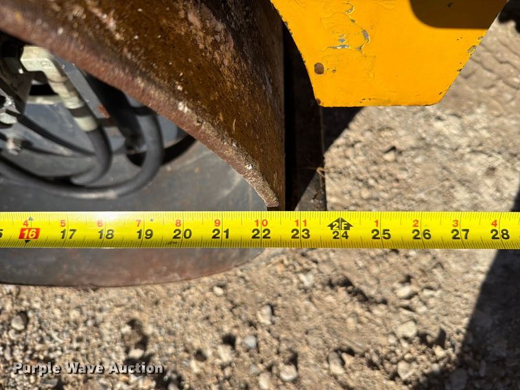 image for item FT6428 Stone WP4100 double drum vibratory roller