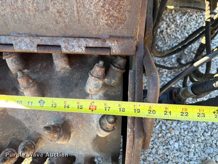 image for item FT6430 John Deere CP18 skid steer cold planer