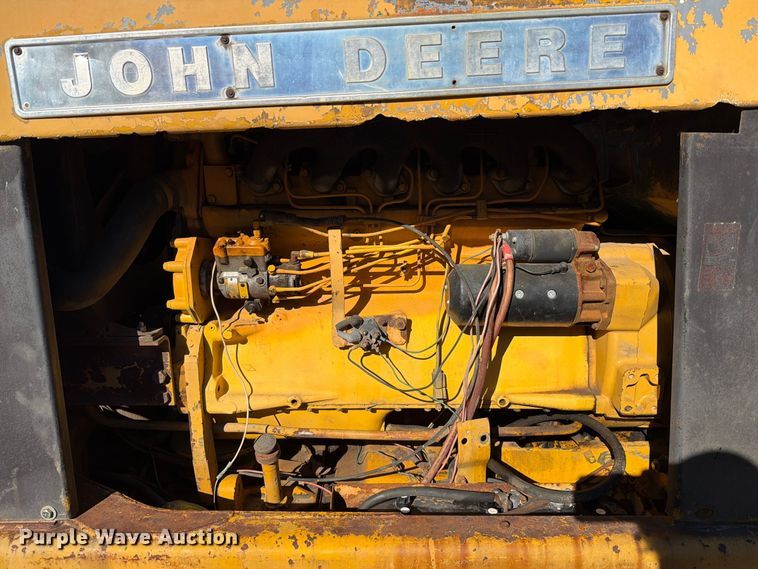 image for item FT6432 1968 John Deere 570 motor grader