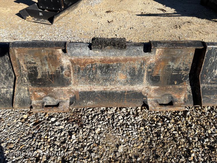 image for item FT6433 John Deere C84 skid steer bucket