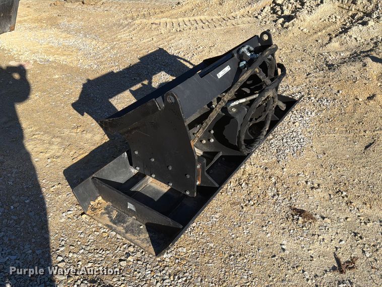 image for item FT6434 Skid steer vibratory plate compactor