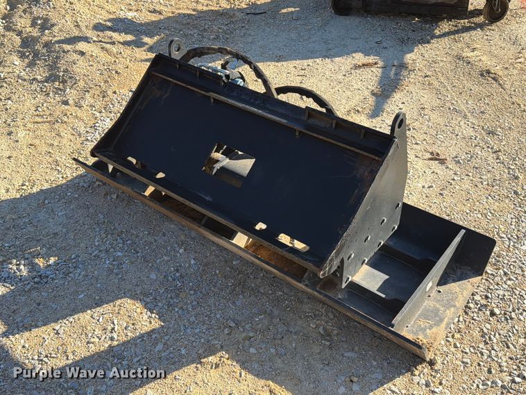 image for item FT6434 Skid steer vibratory plate compactor