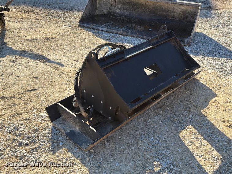 image for item FT6434 Skid steer vibratory plate compactor