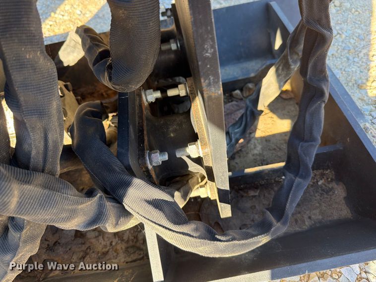image for item FT6434 Skid steer vibratory plate compactor