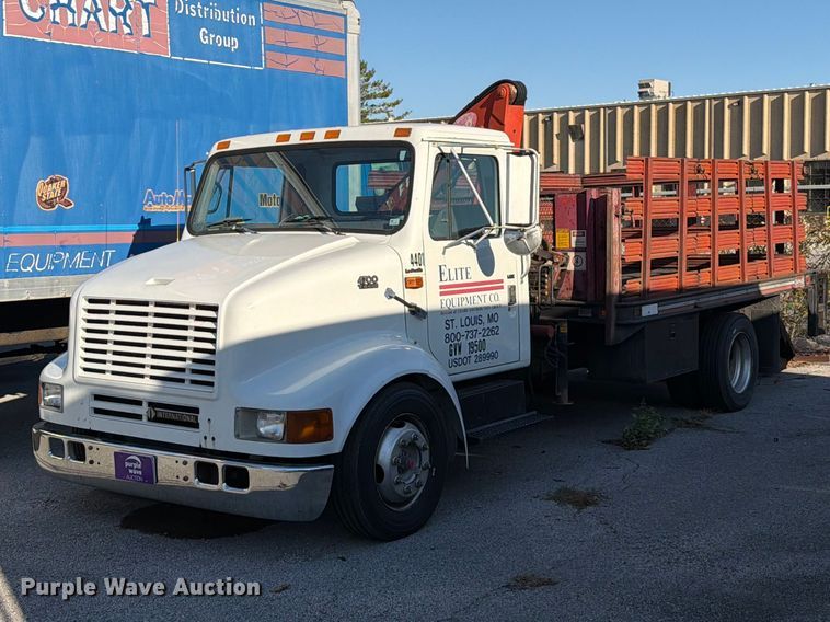 image for item FT6461 1998 International 4700 LPX flatbed truck