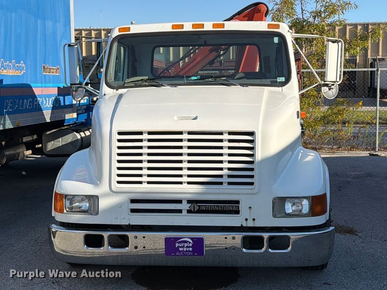 image for item FT6461 1998 International 4700 LPX flatbed truck