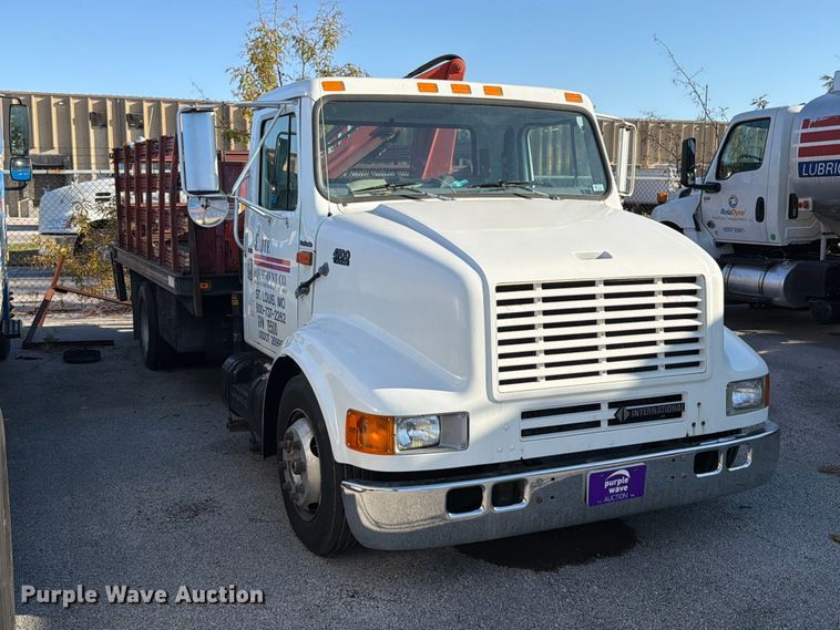image for item FT6461 1998 International 4700 LPX flatbed truck