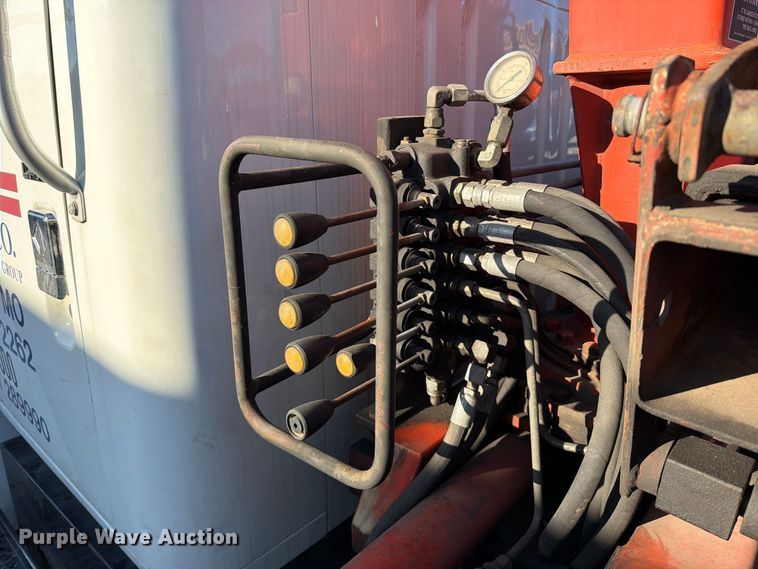 image for item FT6461 1998 International 4700 LPX flatbed truck