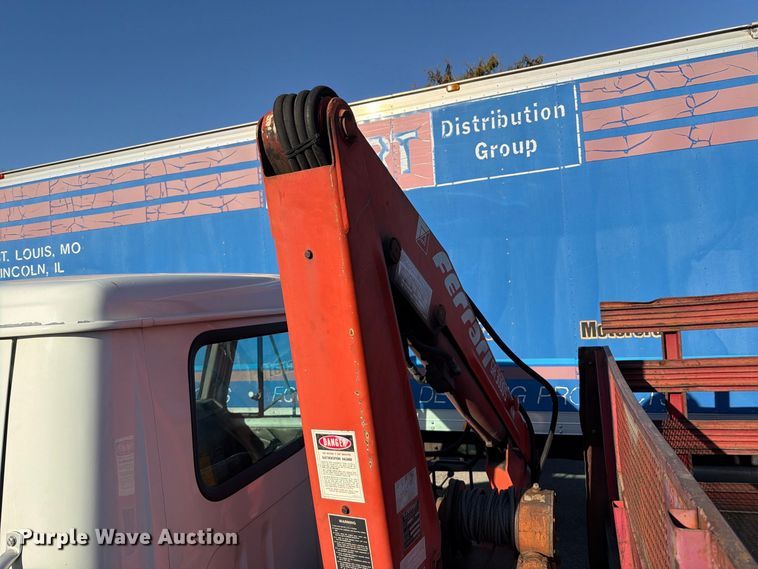 image for item FT6461 1998 International 4700 LPX flatbed truck