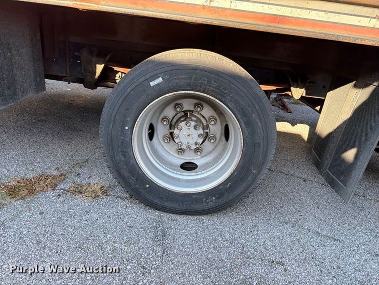 image for item FT6461 1998 International 4700 LPX flatbed truck