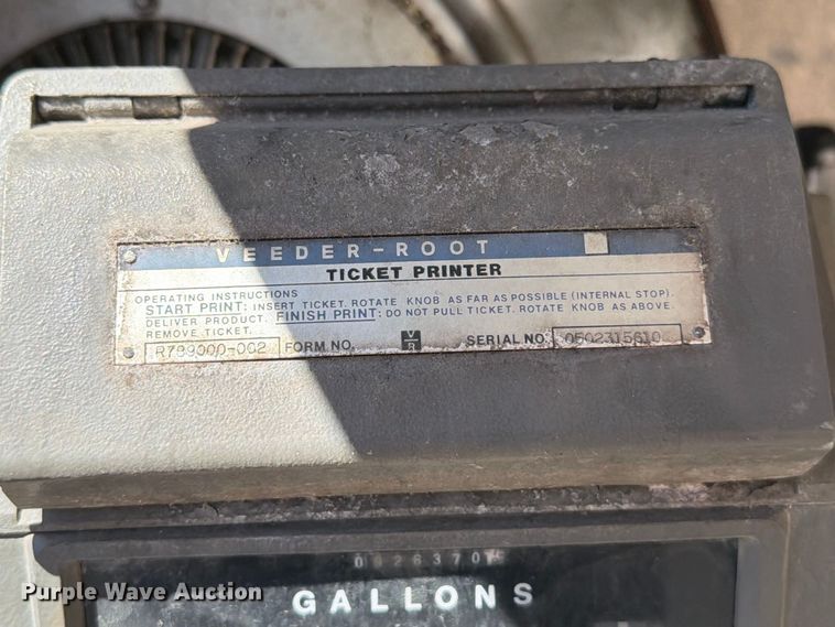 image for item FT6463 2001 International 4700 fuel truck