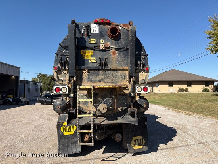 image for item FT6465 1996 Volvo WG vacuum truck