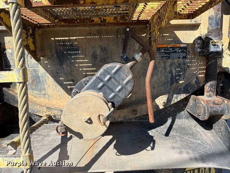 image for item FT6465 1996 Volvo WG vacuum truck
