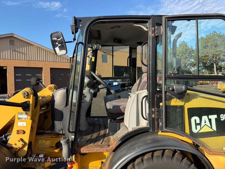 image for item FT6466 2014 Caterpillar 906H2 wheel loader
