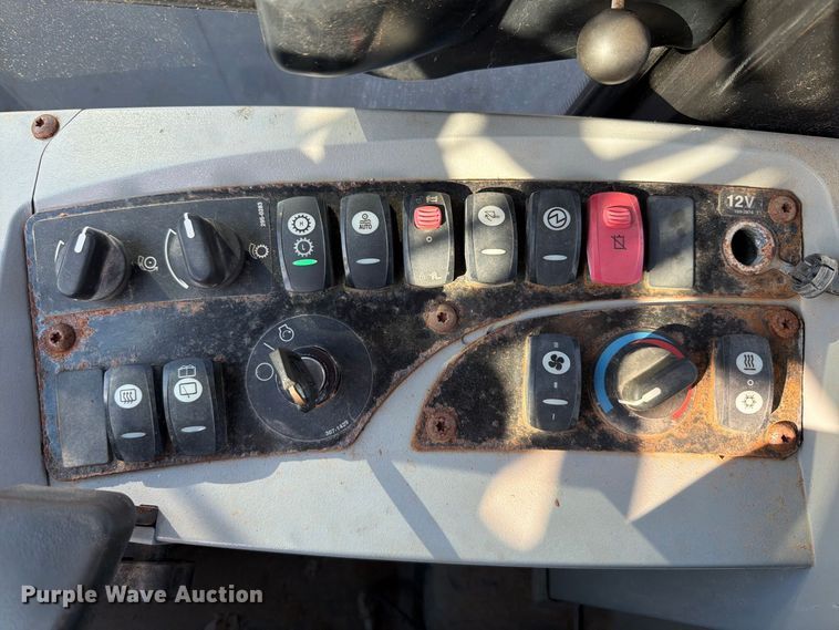 image for item FT6466 2014 Caterpillar 906H2 wheel loader