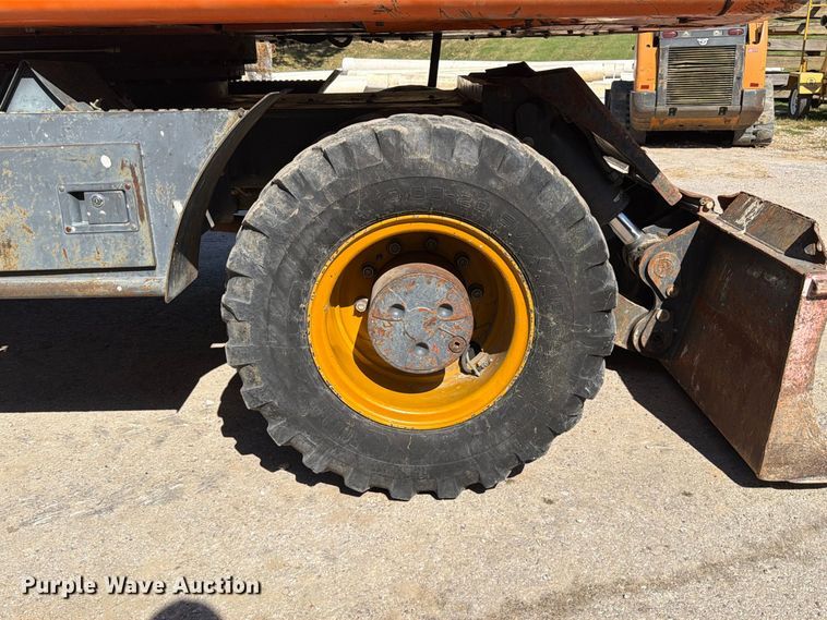 image for item FT6467 2007 Doosan DC190W wheeled excavator