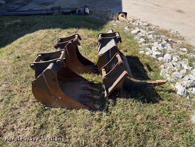 image for item FT6468 2023 Case CX42D mini excavator