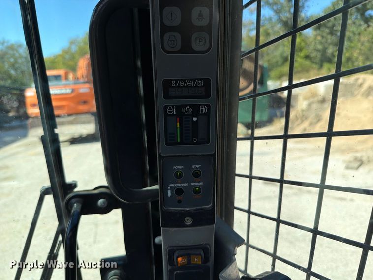 image for item FT6469 2018 Case TV450 tracked skid steer loader