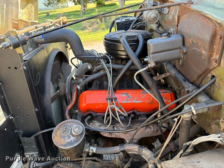 image for item FT6471 1973 International Loadstar 1600 dump flatbed truck