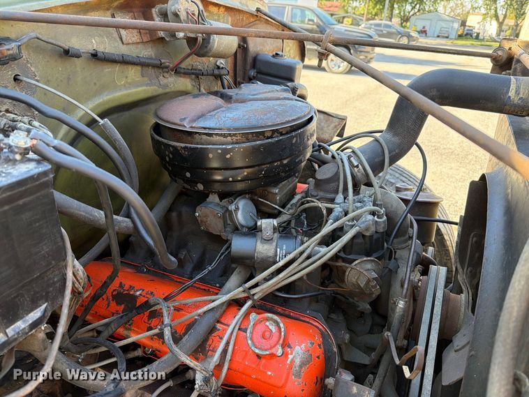 image for item FT6471 1973 International Loadstar 1600 dump flatbed truck