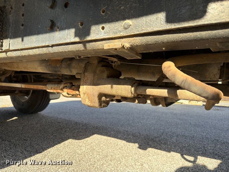 image for item FT6471 1973 International Loadstar 1600 dump flatbed truck