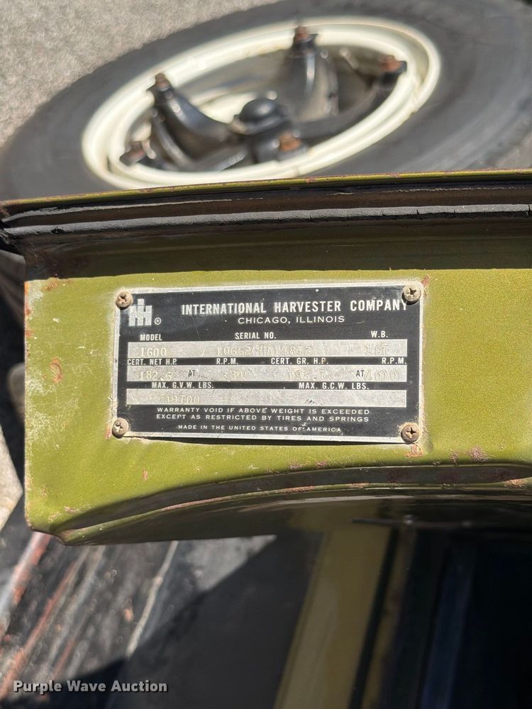 image for item FT6471 1973 International Loadstar 1600 dump flatbed truck