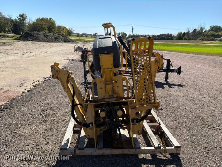image for item FT6850 Vermeer B550 backhoe