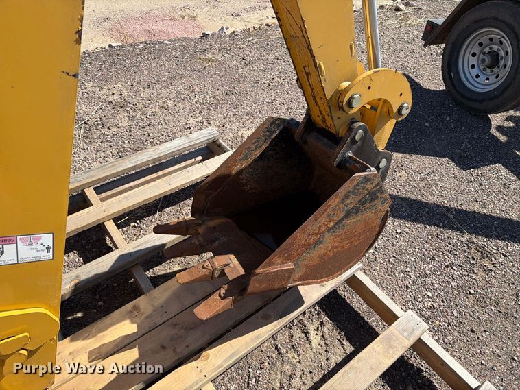 image for item FT6850 Vermeer B550 backhoe