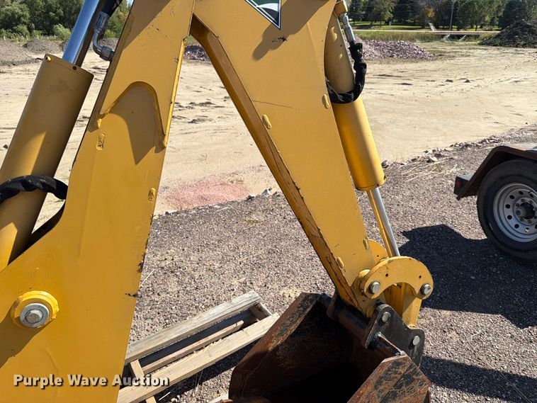 image for item FT6850 Vermeer B550 backhoe