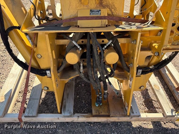 image for item FT6850 Vermeer B550 backhoe