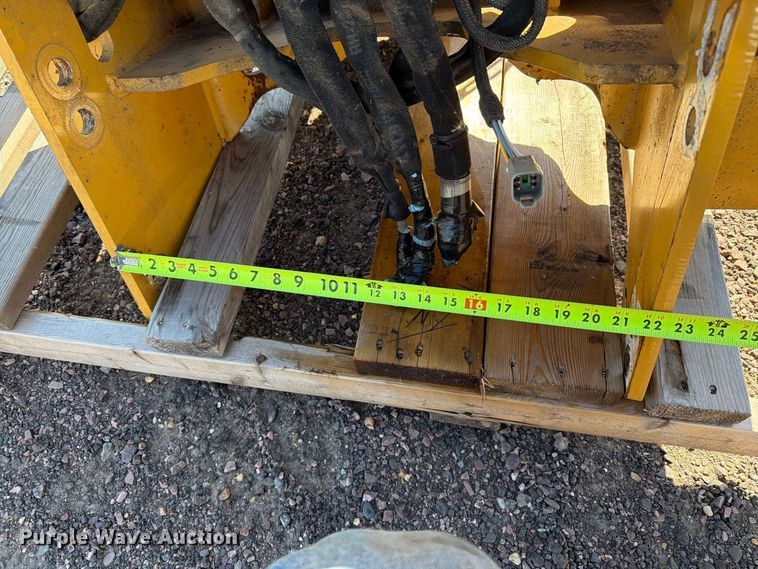 image for item FT6850 Vermeer B550 backhoe