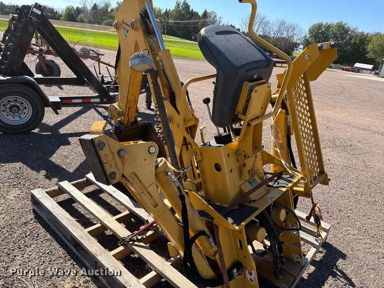 image for item FT6850 Vermeer B550 backhoe