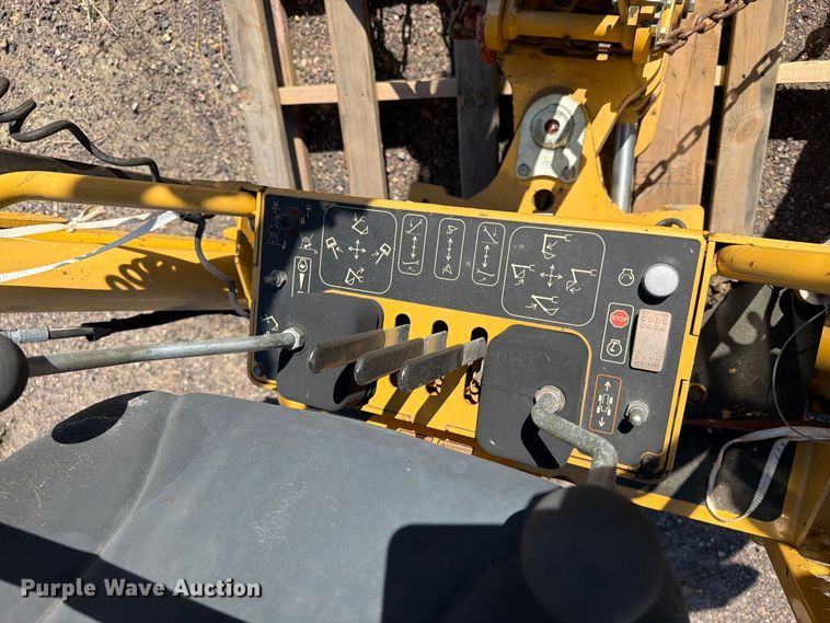 image for item FT6850 Vermeer B550 backhoe