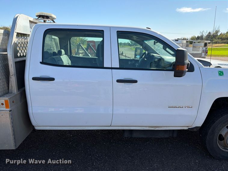 image for item FT6852 2016 Chevrolet Silverado 3500HD Crew Cab pickup truck
