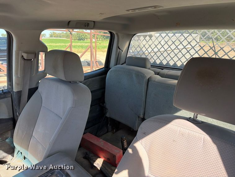 image for item FT6852 2016 Chevrolet Silverado 3500HD Crew Cab pickup truck