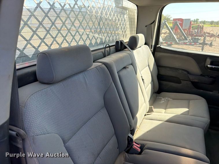 image for item FT6852 2016 Chevrolet Silverado 3500HD Crew Cab pickup truck