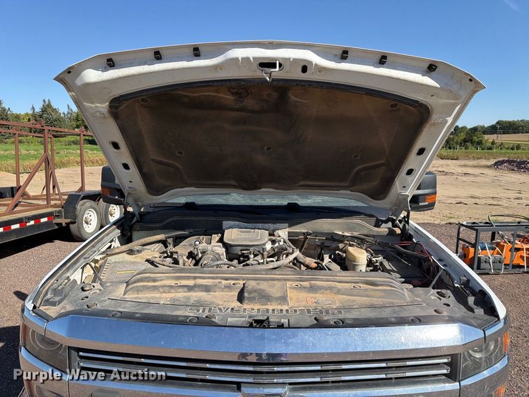 image for item FT6852 2016 Chevrolet Silverado 3500HD Crew Cab pickup truck
