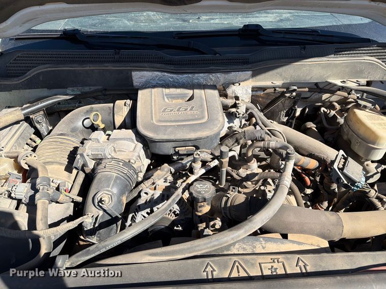 image for item FT6852 2016 Chevrolet Silverado 3500HD Crew Cab pickup truck