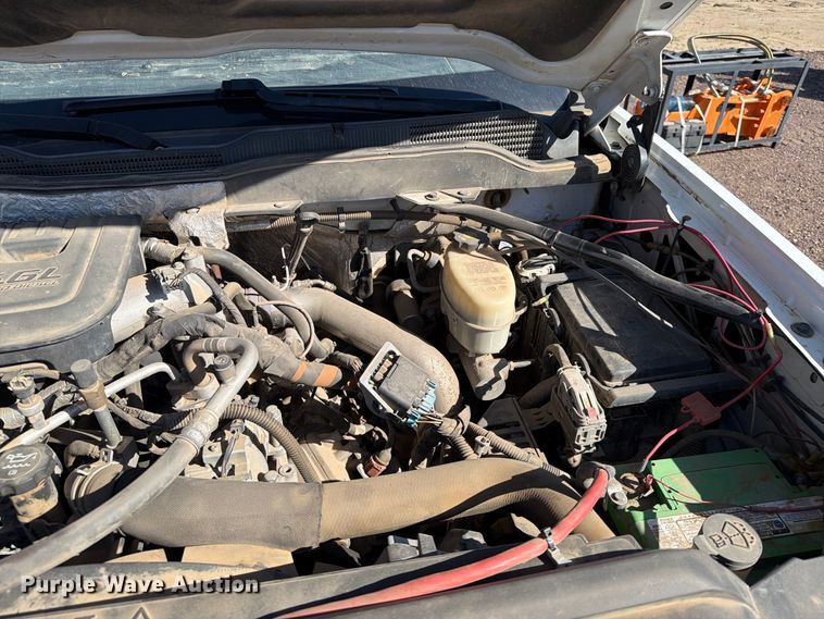 image for item FT6852 2016 Chevrolet Silverado 3500HD Crew Cab pickup truck