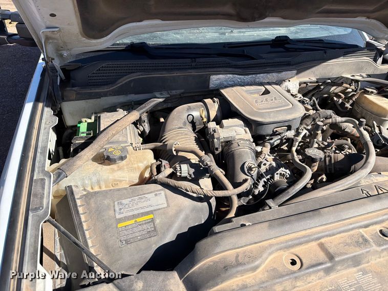 image for item FT6852 2016 Chevrolet Silverado 3500HD Crew Cab pickup truck