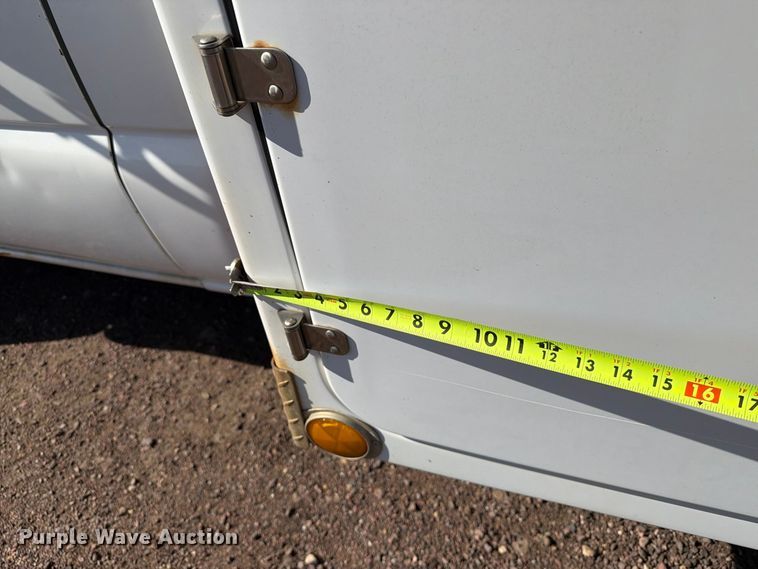 image for item FT6853 2003 Chevrolet Silverado 3500 utility bed pickup truck