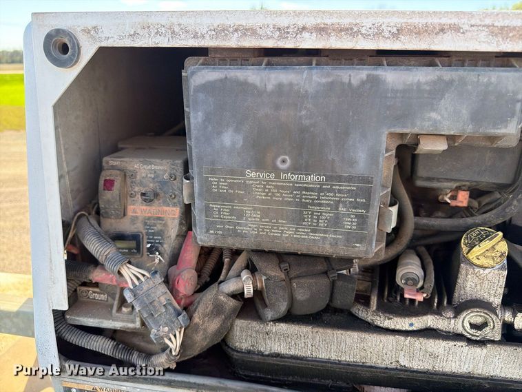 image for item FT6853 2003 Chevrolet Silverado 3500 utility bed pickup truck