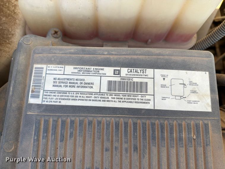 image for item FT6853 2003 Chevrolet Silverado 3500 utility bed pickup truck