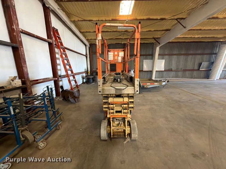 image for item FT6861 2005 JLG 2630ES scissor lift
