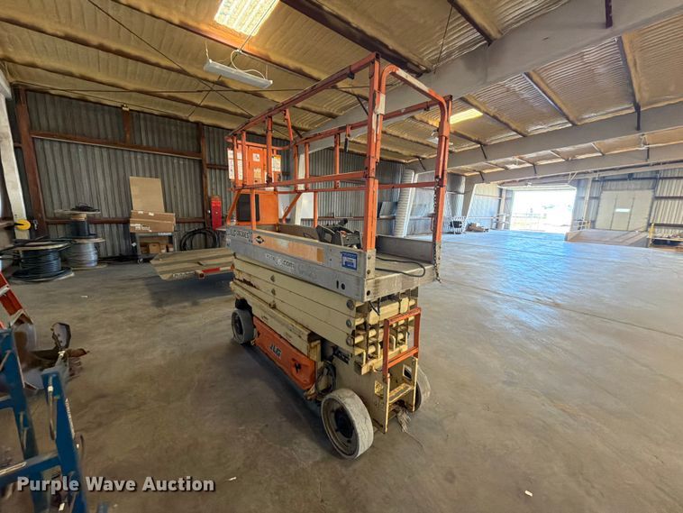 image for item FT6861 2005 JLG 2630ES scissor lift