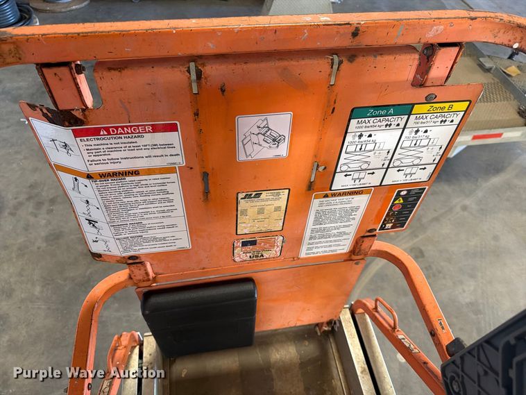image for item FT6861 2005 JLG 2630ES scissor lift